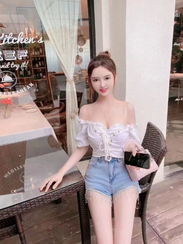 #香港网红兼职~92402年胸D小可爱，刚从新加坡回国，甜美体贴温柔！推荐指数🌟🌟🌟🌟🌟频道客服:@AnnaGJ168全球客服：@AnnaGJ168bot#香港兼职#香港外围#香港上门