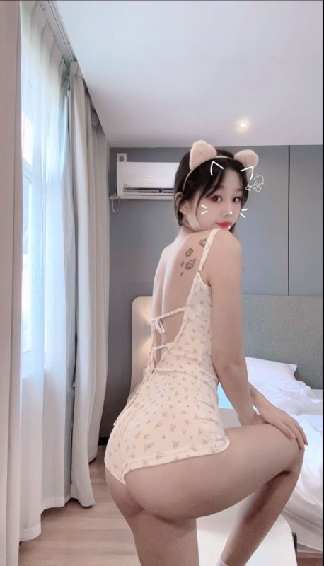 #香港圈外女友~914妈生脸 全身无整💞完美腰臀比 屁屁又大又圆又白又翘💞性格温柔 喜欢尝试各种新鲜事物💞视觉上冲击 征服欲满满🉑️🐍💋6⃣️9⃣️kb🚗镇 配合度100%🉑️拍指定验证 给你完美女友系体验推荐指数🌟🌟🌟🌟🌟频道客服:@AnnaGJ168全球客服：@AnnaGJ168bot#香港兼职#香港外围#香港上门