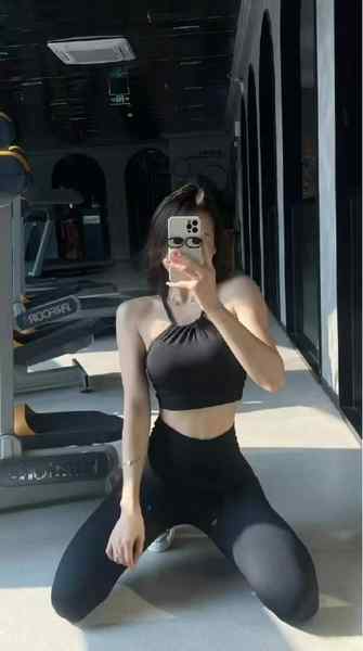 #香港圈外女友~914妈生脸 全身无整💞完美腰臀比 屁屁又大又圆又白又翘💞性格温柔 喜欢尝试各种新鲜事物💞视觉上冲击 征服欲满满🉑️🐍💋6⃣️9⃣️kb🚗镇 配合度100%🉑️拍指定验证 给你完美女友系体验推荐指数🌟🌟🌟🌟🌟频道客服:@AnnaGJ168全球客服：@AnnaGJ168bot#香港兼职#香港外围#香港上门