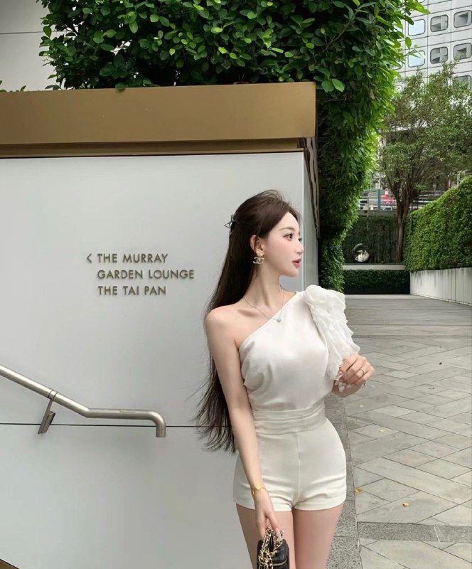 #香港网红兼职~889谈吐优雅.可纯可欲.待客如男友•诚挚服务 期待与您相约频道客服:@AnnaGJ168#香港兼职#香港外围#香港上门