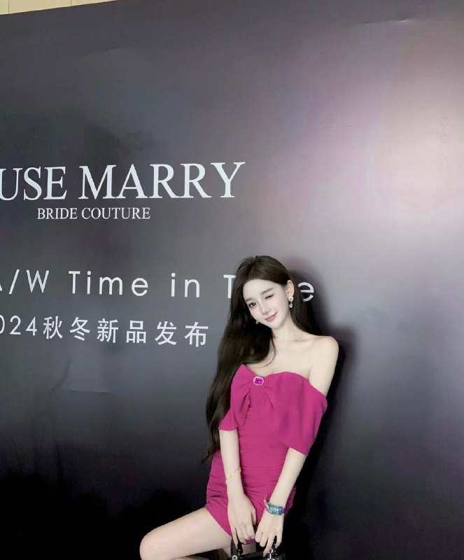 #香港网红兼职~889谈吐优雅.可纯可欲.待客如男友•诚挚服务 期待与您相约频道客服:@AnnaGJ168#香港兼职#香港外围#香港上门