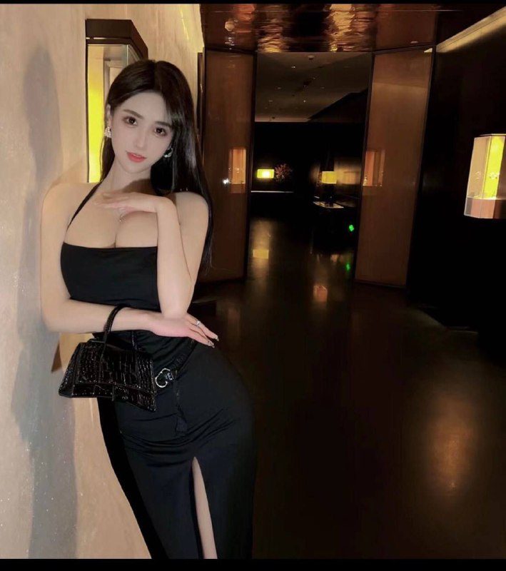 #香港混血模特~892超级蜜桃臀🍑，功夫一流会潮吹，素质好高学历，外冷内骚欢迎导演🎬•诚挚服务 期待与您相约频道客服:@AnnaGJ168#香港兼职#香港外围#香港上门