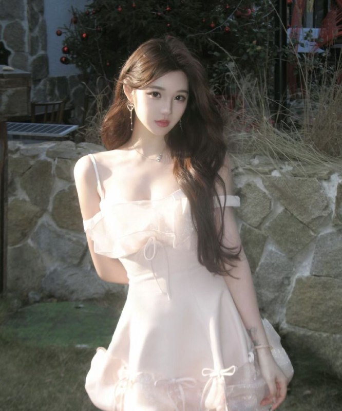 #香港漫画身材~881频道客服:@AnnaGJ168