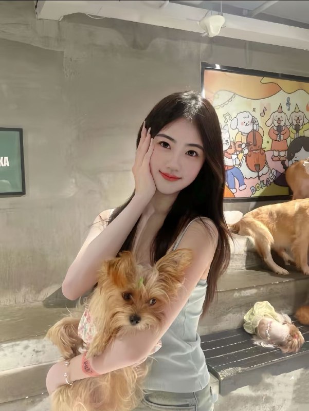 #香港真人真照~883频道客服:@AnnaGJ168