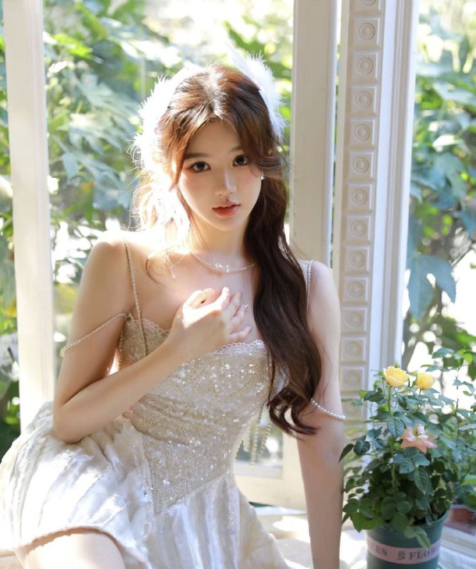 #香港漫画身材~881频道客服:@AnnaGJ168