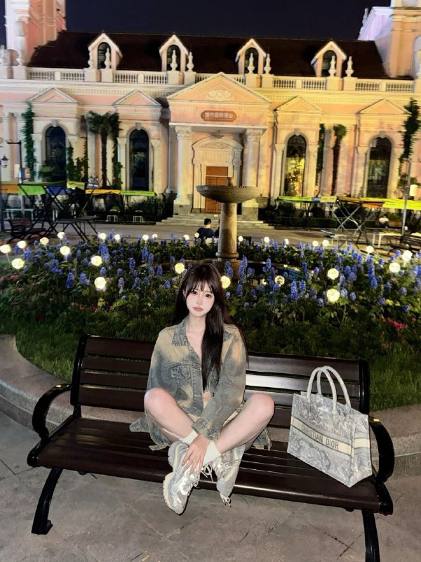 #深圳🦋兼职短开 ～107• Hobby兴趣/看书/弹琴/旅游/跳舞• 特长：皮肤雪白  天真无邪的脸筷子🥢腿         极致反差腼腆可爱      完美腰臀比礼貌有素质  配合度百分百 胜任各种知势❤️人首次下水  紧致水多（必定让您流连忘返  久久难忘）🌐频道客服@AnnaGJ168