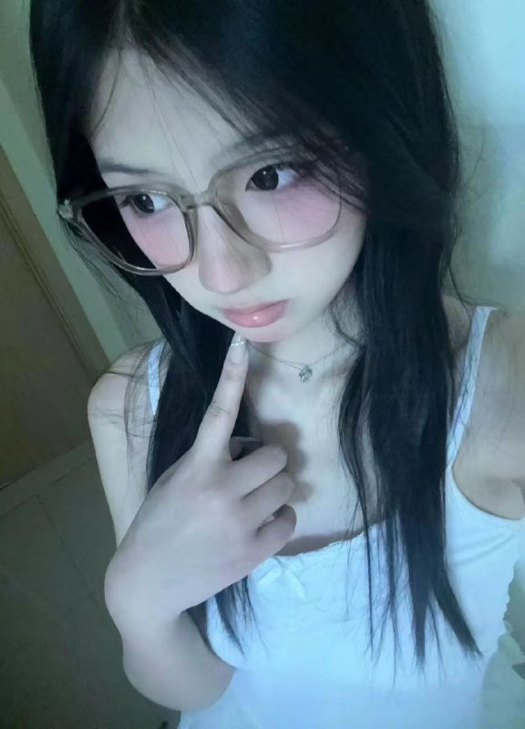 #深圳🦋模特兼职  ～103韩漫身材 喜胖勿扰大长腿高级气质甜辣温柔风皮肤白 前凸后翘 身材紧实大坚挺不下垂平面模特 短暂停留🌐频道客服@AnnaGJ168