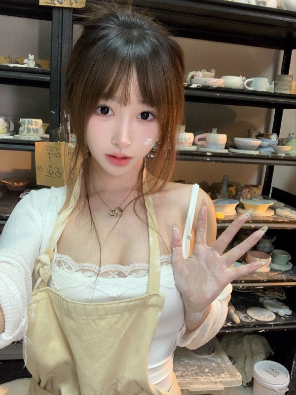 #深圳🦋新人兼职  ～104170🐻c全身0整 清纯可爱小巧玲珑  性格温柔乖巧·身材比例好 皮肤雪白细腻·初恋的感觉.🥰🌐频道客服@AnnaGJ168