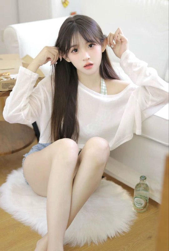 #深圳🌺台湾嗲妹~1012~𝗕𝘂𝘀𝘁：穿衣显瘦脱衣有🐻清纯少女渴爱脸🥢🦵⬆️⬇️粉嫩无风尘味不抽烟喝酒🌐频道客服@AnnaGJ168