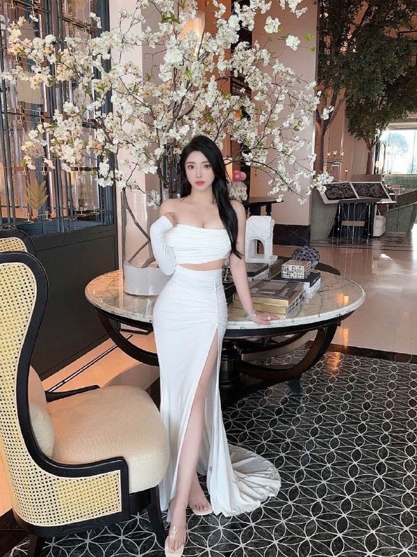 #深圳🌺气质御姐~zy1004~丰腴肥臀 配合度高🌷可上门 可去妹子工作室🌷见到妹子再付💰服务开始🌐频道客服@AnnaGJ168🌐频道客服@AnnaGJ168