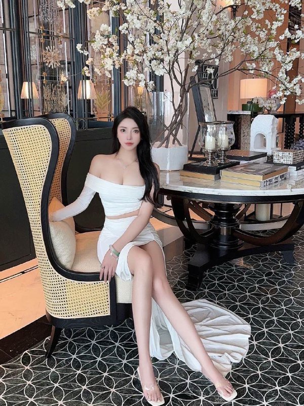 #深圳🌺气质御姐~zy1004~丰腴肥臀 配合度高🌷可上门 可去妹子工作室🌷见到妹子再付💰服务开始🌐频道客服@AnnaGJ168🌐频道客服@AnnaGJ168