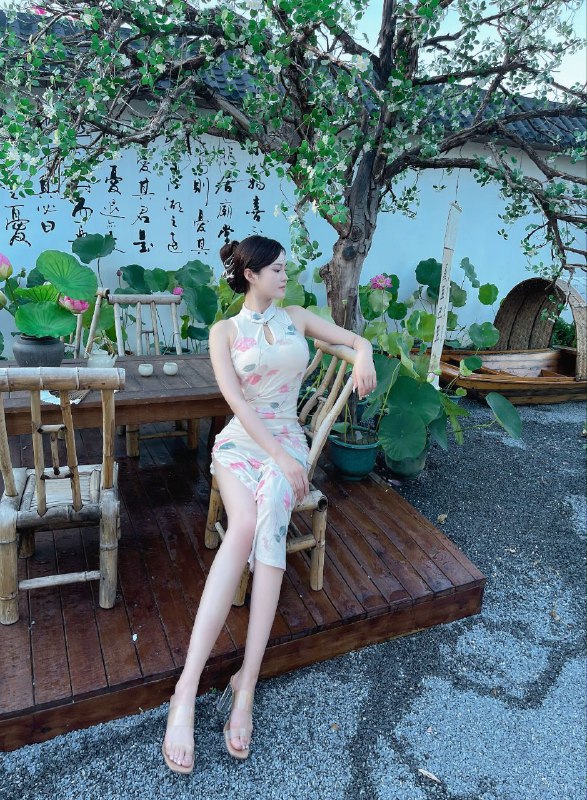 #深圳🌺古典美人~lcy 1002~真人真照🌷可上门 可去妹子工作室🌷见到妹子再付💰服务开始🌐频道客服@AnnaGJ168🌐频道客服@AnnaGJ168