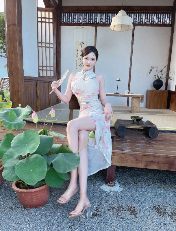 #深圳🌺古典美人~lcy 1002~真人真照🌷可上门 可去妹子工作室🌷见到妹子再付💰服务开始🌐频道客服@AnnaGJ168🌐频道客服@AnnaGJ168