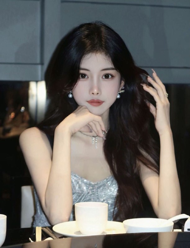 #深圳🌺女神推荐~xw9093175🐻D留学归来 谈吐优雅热爱旅游健身 成功人士理想伴侣🌷可上门 可去妹子工作室🌷见到妹子再付💰服务开始🌐频道客服@AnnaGJ168