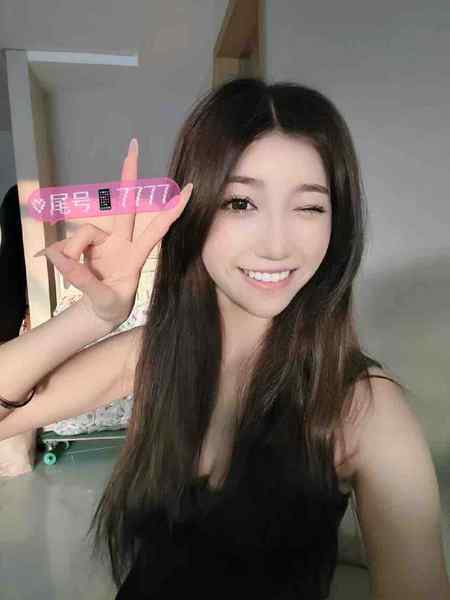 #深圳🌺貂蝉妹妹~hz9092身高𝟏72×真D超软🐻体重45kg🌱水嫩肌肤 筷子腿长🥢，🎀高情商兼职全身大牌🔝🥇性格超好 ~🌷可上门 可去妹子工作室🌷见到妹子再付💰服务开始🌐频道客服@AnnaGJ168