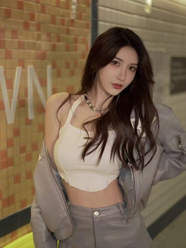 #深圳🌺新人模特~lxl9012~五官精致 皮肤白 小巧玲珑🌐频道客服@AnnaGJ168