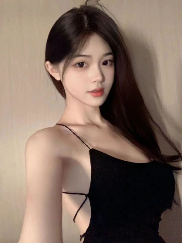 #深圳🌺新人推荐~tlz9013~五官精致 皮肤白 小巧玲珑🌐频道客服@AnnaGJ168