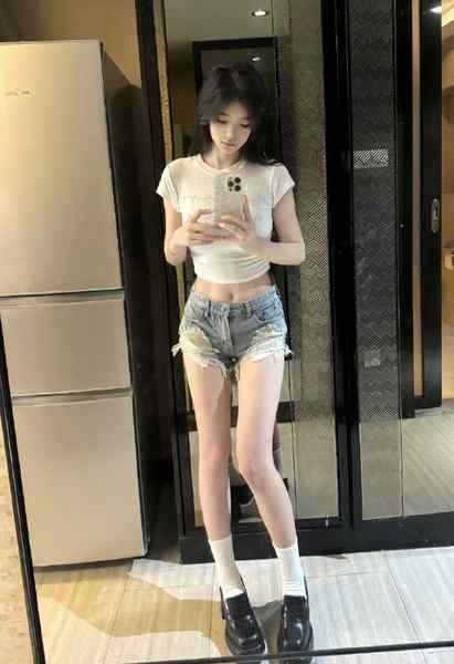 #深圳🌺兼职新人~lcy9025~🦋诚不欺情趣客 下单流程：🌷加入频道 甄选碧玺嫩妹🌷联系客服 确认下单🌷可上门 可去妹子工作室🌷见到妹子再付💰服务开始🌐频道客服@AnnaGJ168