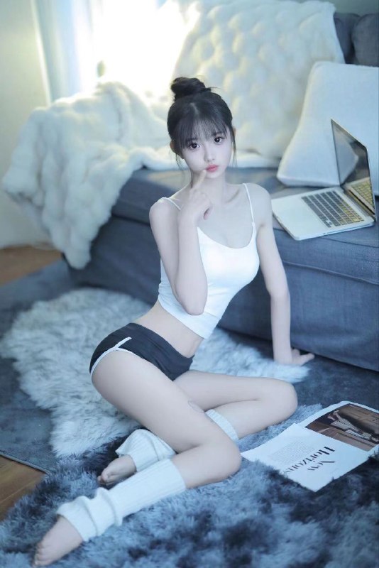 #深圳🌺新人推荐短期兼职，不催不事，期待🦋诚不欺情趣客 下单流程：🌷加入频道 甄选碧玺嫩妹🌷联系客服 确认下单🌷可上门 可去妹子工作室🌷见到妹子再付💰服务开始🌐频道客服@AnnaGJ168🌐频道客服@AnnaGJ168