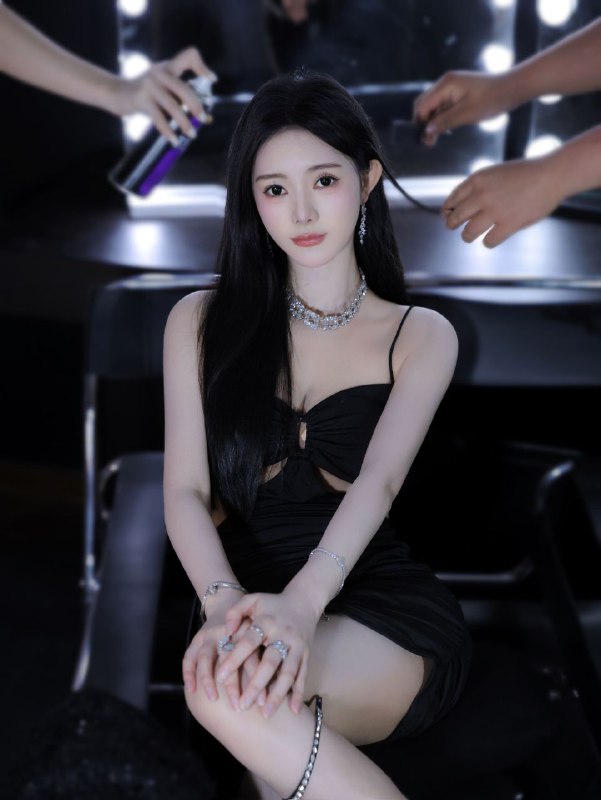 #深圳🌺短开兼职~hz9018~人照对版深圳短开新人短期兼职，不催不事，期待🦋诚不欺情趣客 下单流程：🌷加入频道 甄选碧玺嫩妹🌷联系客服 确认下单🌷可上门 可去妹子工作室🌷见到妹子再付💰服务开始🌐频道客服@AnnaGJ168🌐频道客服@AnnaGJ168