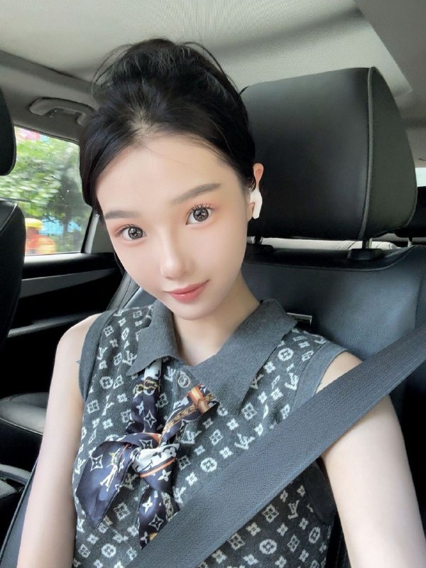 #深圳🌺新人兼职~9013~人照对版🐉独家冷白首次🎬全身0整净173 03年🦋诚不欺情趣客 下单流程：🌷加入频道 甄选碧玺嫩妹🌷联系客服 确认下单🌷可上门 可去妹子工作室🌷见到妹子再付💰服务开始🌐频道客服@AnnaGJ168🌐频道客服@AnnaGJ168