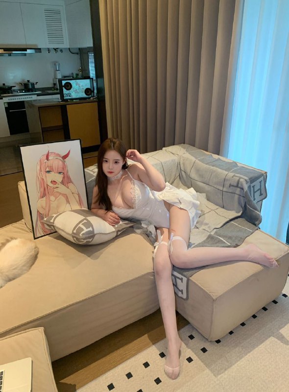 #深圳🌺新人兼职~9010~人照对版🦋诚不欺情趣客 下单流程：🌷加入频道 甄选碧玺嫩妹🌷联系客服 确认下单🌷可上门 可去妹子工作室🌷见到妹子再付💰服务开始🌐频道客服@AnnaGJ168🌐频道客服@AnnaGJ168