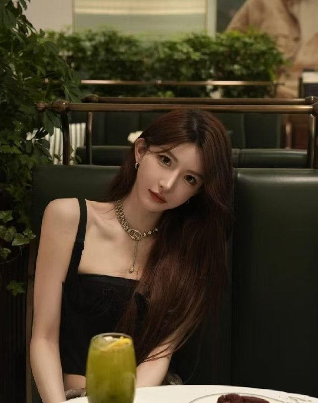 #深圳🌺新人兼职~9012~人照对版04年 177C御姐兼职🉑Kiss🉑登记性格温柔  气质御姐  A4腰🥢腿🦋诚不欺情趣客 下单流程：🌷加入频道 甄选碧玺嫩妹🌷联系客服 确认下单🌷可上门 可去妹子工作室🌷见到妹子再付💰服务开始🌐频道客服@AnnaGJ168🌐频道客服@AnnaGJ168