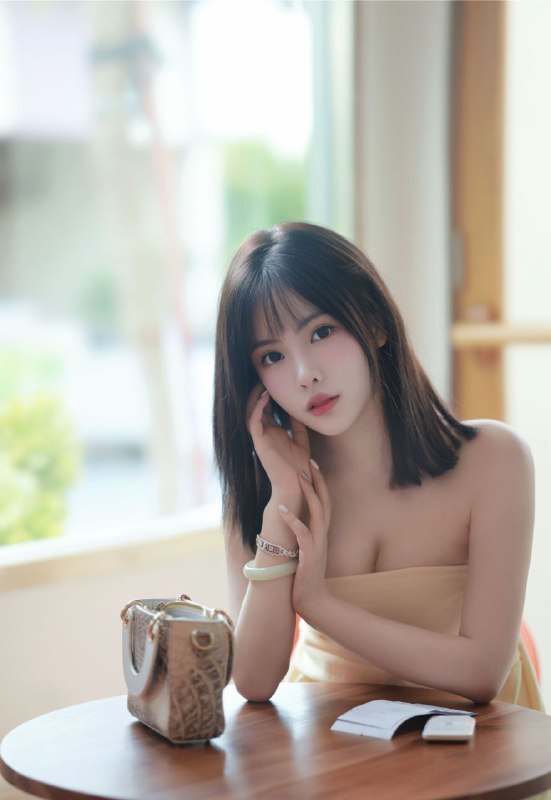 #深圳🌺新人兼职~9008~人照对版🎀无整容  清纯甜美 邻家女孩  情商高会互动🍓短期兼职  仅支持晚6点后预约 低素质勿扰🦋诚不欺情趣客 下单流程：🌷加入频道 甄选碧玺嫩妹🌷联系客服 确认下单🌷可上门 可去妹子工作室🌷见到妹子再付💰服务开始🌐频道客服@AnnaGJ168🌐频道客服@AnnaGJ168