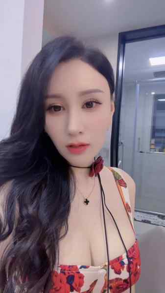 深圳小舞-时尚御姐-三点粉嫩