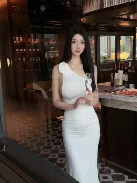 深圳南山-性感嫩妹-鸳鸯戏水-上门服务