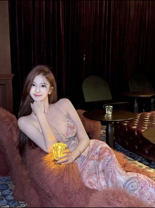 #深圳今日推荐💋💋💋⭕️SZ7043南方姑娘 高颜值可纯可欲 姓感洋気陪🛁，口活69，🐍💋，情趣🦋诚不欺客 下单流程🔻：🌷加入频道 甄选碧玺嫩妹🌷联系客服 确认下单🌷可上门 可去妹子工作室🌷见到妹子再付💰服务开始🌐频道客服@AnnaGJ168🌐频道客服@AnnaGJ168