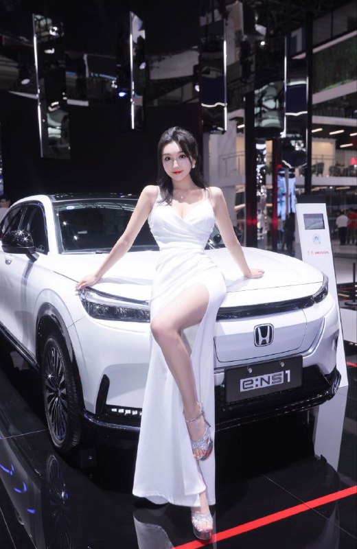 #深圳今日推荐⭕️SZ7040🥛极品车模❤️妩媚性感❤️❤️可kiss69🦋诚不欺客 下单流程🔻：🌷加入频道 甄选碧玺嫩妹🌷联系客服 确认下单🌷可上门 可去妹子工作室🌷见到妹子再付💰服务开始🌐频道客服@AnnaGJ168🌐频道客服@AnnaGJ168