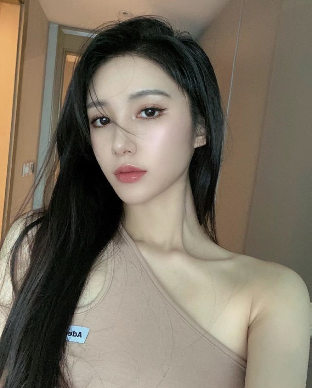 #深圳今日推荐⭕️SZ7037🥛身高175体重52kg年龄02年S型身材❤️极致体验❤️洋气少女❤️精致大长腿❤️🦋诚不欺客 下单流程🔻：🌷加入频道 甄选碧玺嫩妹🌷联系客服 确认下单🌷可上门 可去妹子工作室🌷见到妹子再付💰服务开始🌐频道客服@AnnaGJ168🌐频道客服@AnnaGJ168