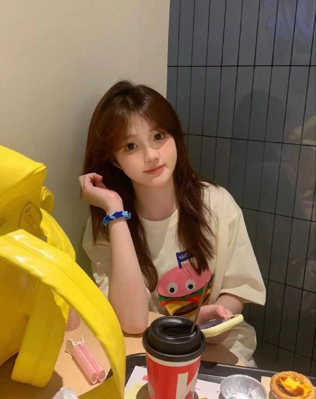 #深圳今日推荐⭕️7006露露～圈外新人•✨•皮肤雪白 广东人 会粤语• 性格开朗活泼热情🌟有耐心态度好.不抽🚬无纹身🦋诚不欺客 下单流程🔻：🌷加入频道 甄选碧玺嫩妹🌷联系客服 确认下单🌷可上门 可去妹子工作室🌷见到妹子再付💰服务开始🌐频道客服@AnnaGJ168🌐频道客服@AnnaGJ168