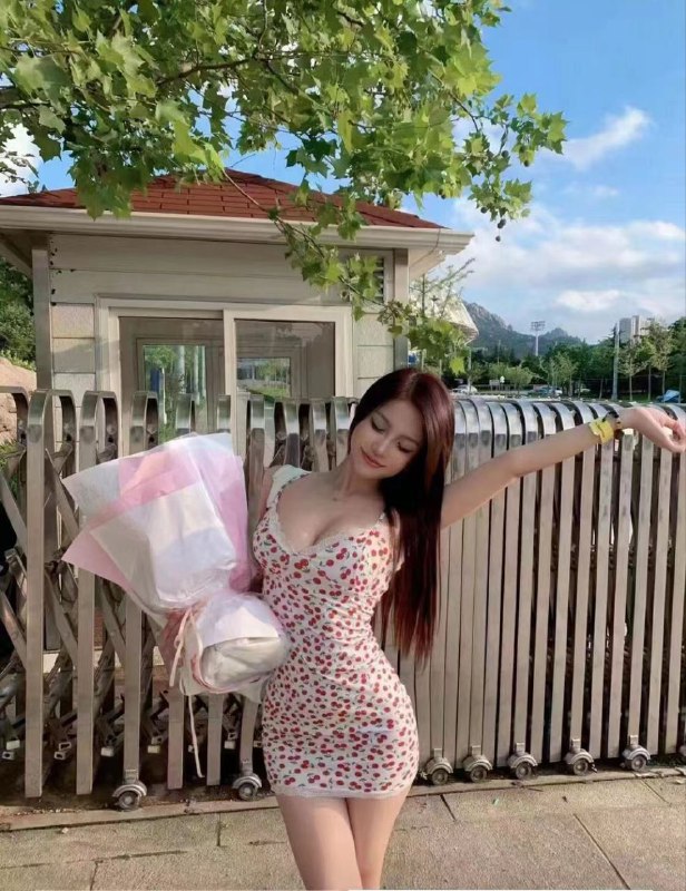 #深圳💋今日新人推荐模特兼职～小猪170~36D~44Kg~03年🦋诚不欺客 下单流程🔻：🌷加入频道 甄选碧玺嫩妹🌷联系客服 确认下单🌷可上门 可去妹子工作室🌷见到妹子再付💰服务开始🌐频道客服@AnnaGJ168🌐频道客服@AnnaGJ168