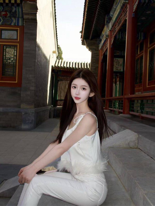 06纯新人在校生真实06在校学生身高167🐻C筷子腿 A4腰 上挺下紧皮肤雪白 三点粉嫩 温柔可人刚刚下水 只接待素质哥哥〰️一朵花含苞待放咨询热线：@AnnaGJ168