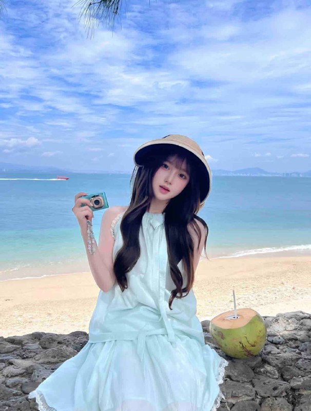 元元♥️Bust / C♥️Age / 03♥️Weight / 92♥️Height / 168清纯可人 温柔甜美 天然无整高颜值高情商 耐心待你如男友咨询热线：@AnnaGJ168