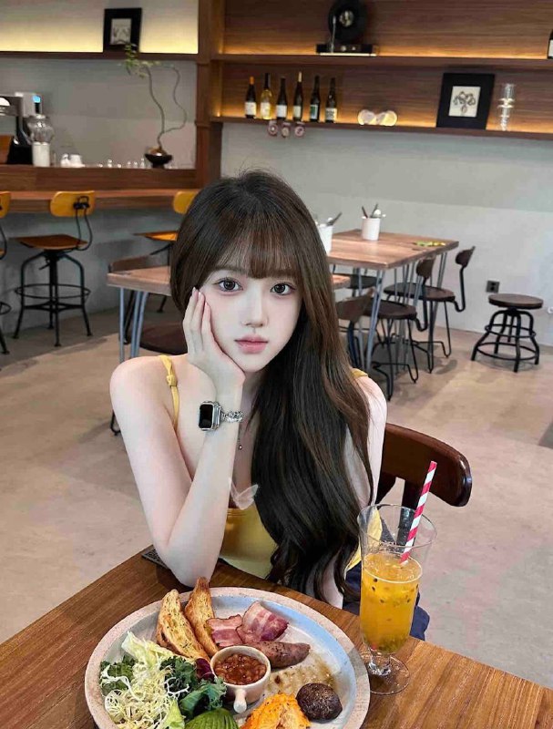 元元♥️Bust / C♥️Age / 03♥️Weight / 92♥️Height / 168清纯可人 温柔甜美 天然无整高颜值高情商 耐心待你如男友咨询热线：@AnnaGJ168