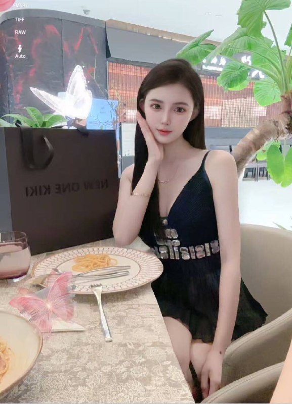 纯欲小奶猫🐱身高 ：172. 年龄 20🐻：🍼体重： 45kgKiss👄69  情趣 制服 丝袜  陪伴 会吸会夹服务   热情大方   情绪价值拉满   配合度高身体柔软  黄金比例   纯天然 佛系约会咨询热线：@AnnaGJ168