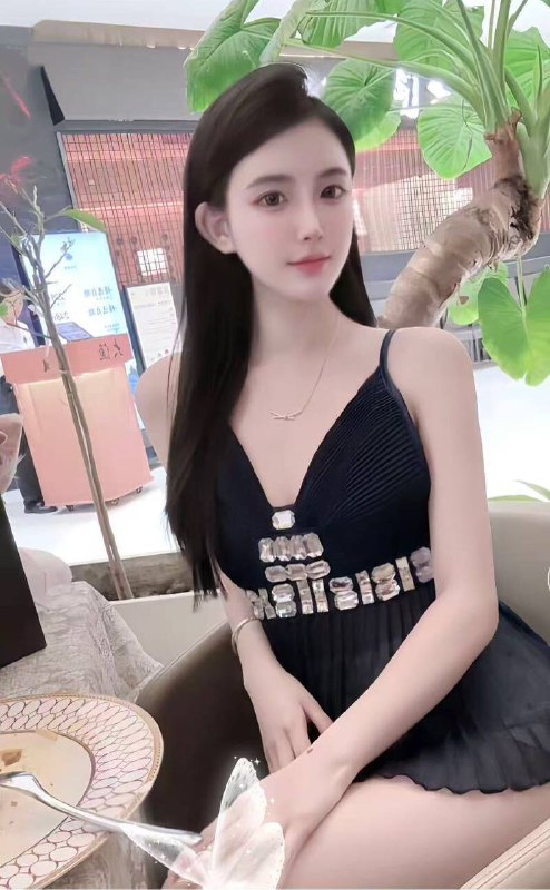 纯欲小奶猫🐱身高 ：172. 年龄 20🐻：🍼体重： 45kgKiss👄69  情趣 制服 丝袜  陪伴 会吸会夹服务   热情大方   情绪价值拉满   配合度高身体柔软  黄金比例   纯天然 佛系约会咨询热线：@AnnaGJ168