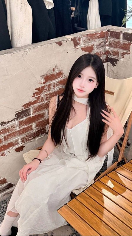 樱桃(兼职学妹)身高/165  体重/46kg胸围/B。年龄/05乖巧懂事 超有耐心 极品白小纯谈吐优雅 甜美可爱 纯欲风初次下海 皮肤雪白 小女友感课程内容可69 kiss 丝袜 漫游 .推 臀推 指滑挑逗無套吹 制服丝袜标配真人真图 所见即所得!咨询热线：@AnnaGJ168