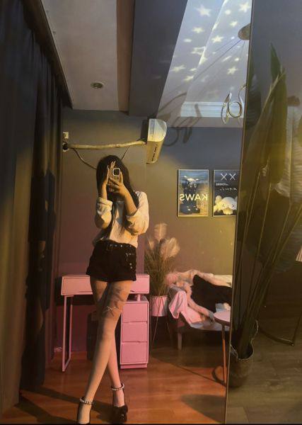 06年慕雨 学妹身高165cm 体重46kg 胸B可以配合she吻 69 助洗  制服学生装学妹兼职 刚下水嫩 特别紧 听话懂事情商高 白纸一张待开发！咨询热线：@AnnaGJ168