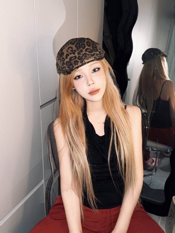 妮娜（兼职网红）•身高/168  体重/46kg•胸围/B+   年龄/04•非艺术照真实纯天然•B粉紧致腰细臀翘•完美身材蜜桃臀粉嫩透白•白纸一张初下水性格超级好咨询热线：@AnnaGJ168