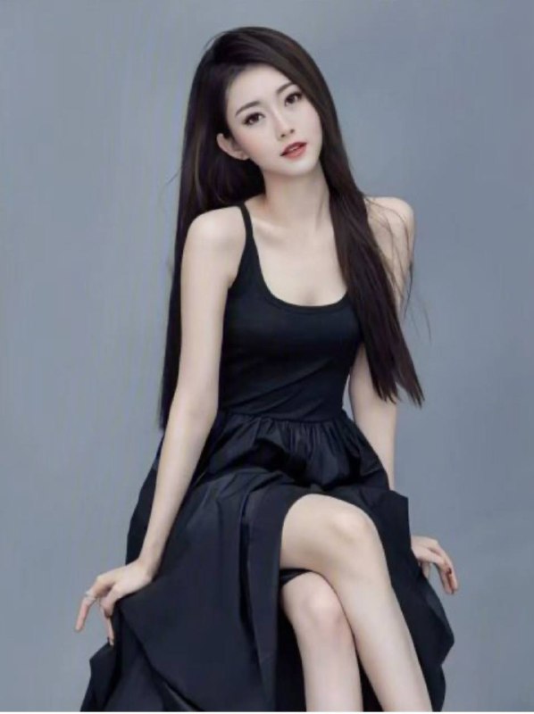 悦儿00年气质女神 身高163 体重92斤 匈C 三点分 S型身材 匈大臀翘 口活好服务好 自带黑si制服 配合度高可解锁各种姿势 氵多骚易高chao体验感美爆了！咨询热线：@AnnaGJ168