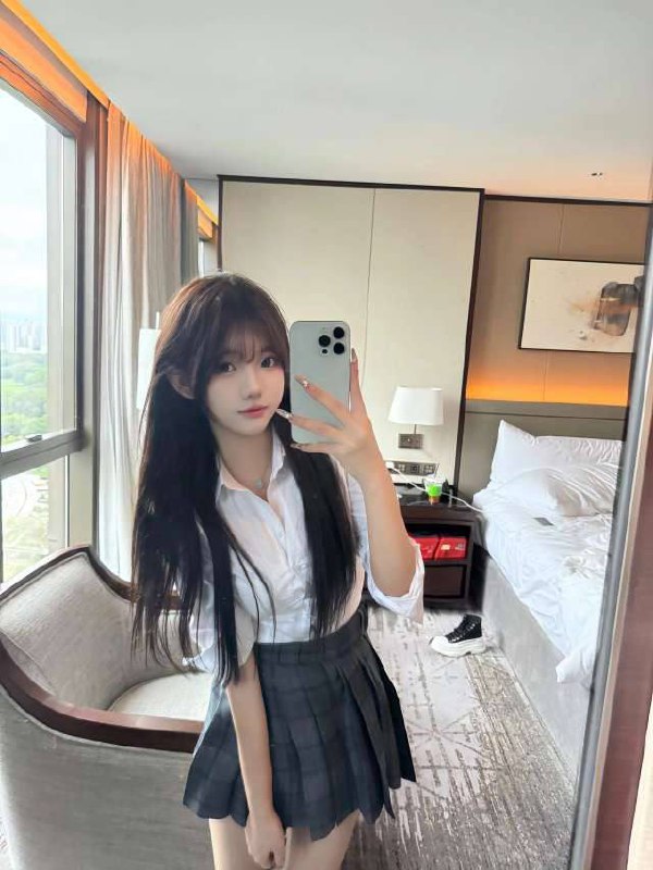 嘟嘟顶级纯欲天花板 极品小萝莉• 06年/168/95斤/🐻C• 性格超好绝对让哥哥体验女朋友感觉咨询热线：@AnnaGJ168