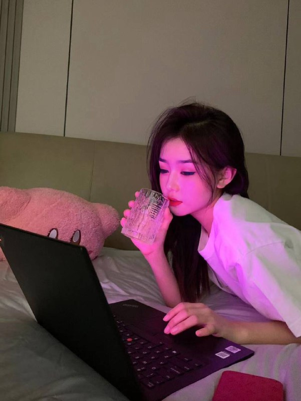 新🍵宁宁172cm的高挑身材体重53kg，身形修长轻盈在短暂兼职中凭借自身优势展现独特魅力无纹身的她，给人清爽纯粹之感活力满满迎接每份工作可69、WT、舌吻咨询热线：@AnnaGJ168