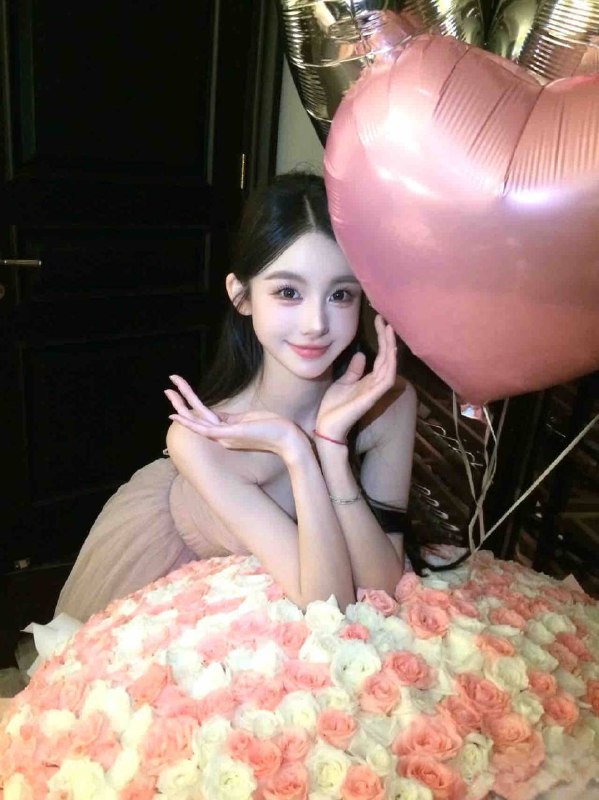 乔嘉04  168   48🐻C• 筷子🥢腿 超细A4腰 天然真🐻声音甜美• 配合度高 温柔不事💋69舌吻裸口🍓• 皮肤水灵白皙   纯御天花板✨• 南方女孩 真人真照 纯属兼职 ～咨询热线：@AnnaGJ168