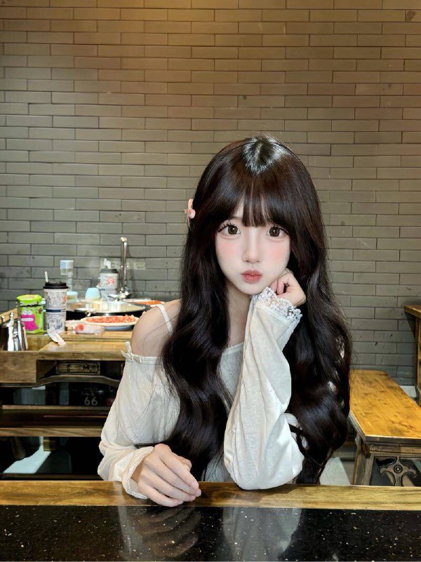 🎀小小纯新人刚下氵 纯天然    合法萝莉💛80斤  160cm🐻B 小蛮腰💛外萌内骚  榨汁机 敏感氵多💛极品日系软妹Lo娘 零整容妈生脸🎀JK Lolita 女仆咨询热线：@AnnaGJ168