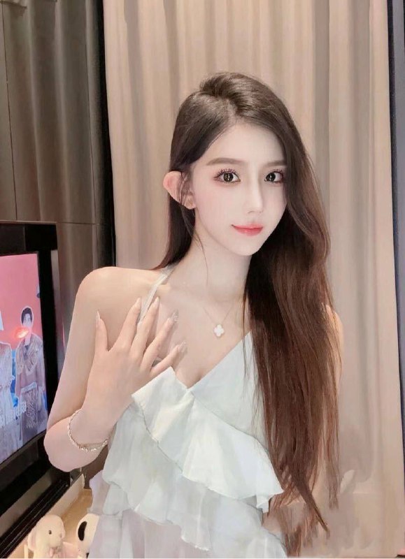 姗姗169  46🐻C🉑🐍吻🉑裸口04年绝对真偶尔兼职🧚🧚大长腿/小蛮腰身材比例完美✨皮肤雪白嫩滑✨见面付💰咨询热线：@AnnaGJ168