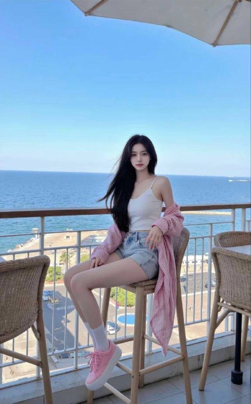 冉冉04.170.45.🐻C皮肤白皙💡气质优雅  天真无邪的脸，性格开朗健谈，筷子🥢腿，完美腰臀比，全身无纹•🉑🐍吻🉑裸口🫶🏻配合度百分百，各种姿势🫶🏻咨询热线：@AnnaGJ168